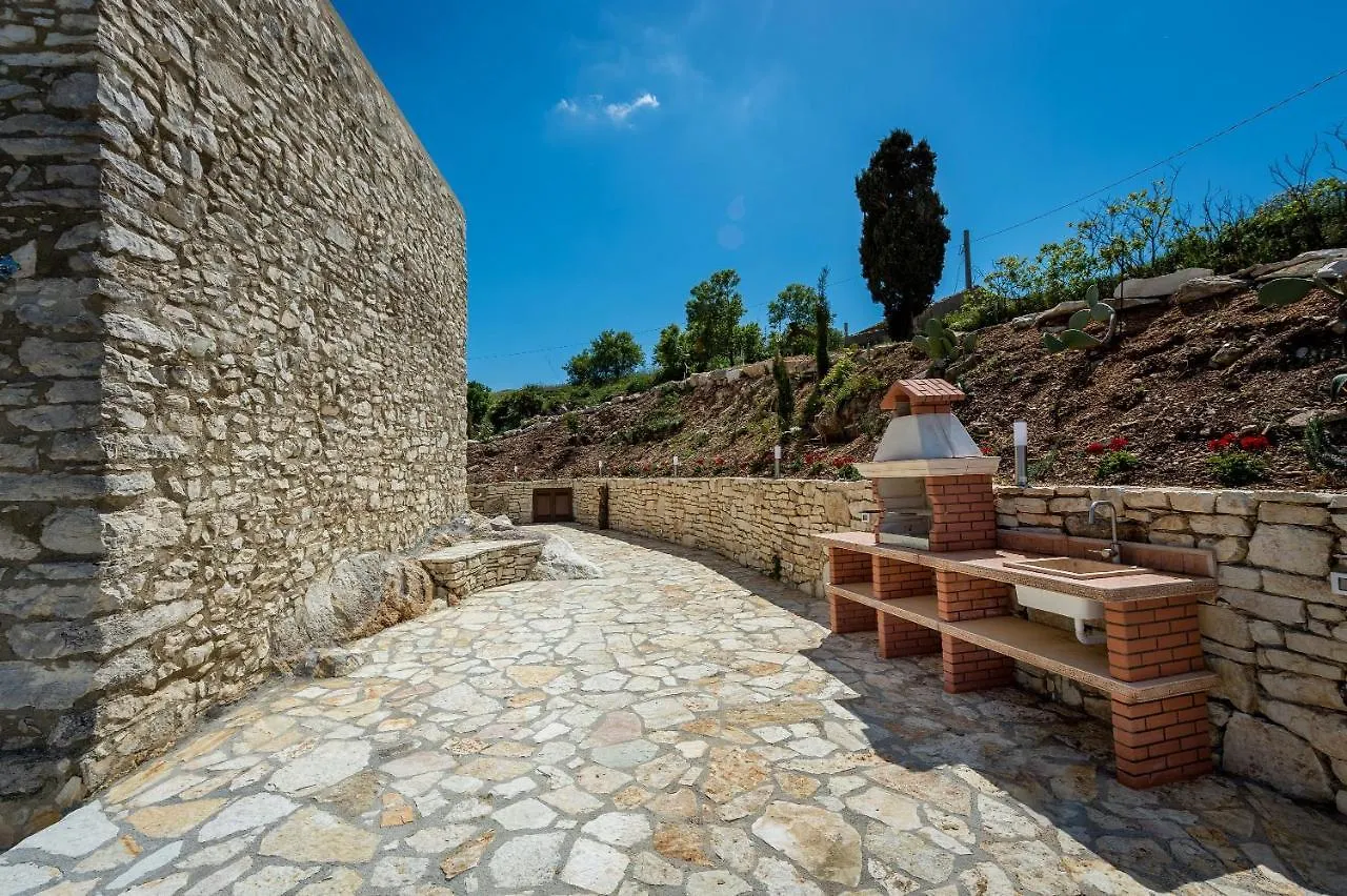 Villa Stone Walls With Jacuzzi Castellammare del Golfo