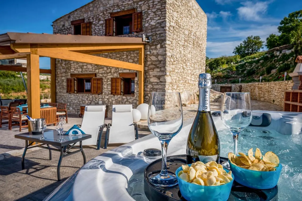 Villa Stone Walls With Jacuzzi Castellammare del Golfo 0*,