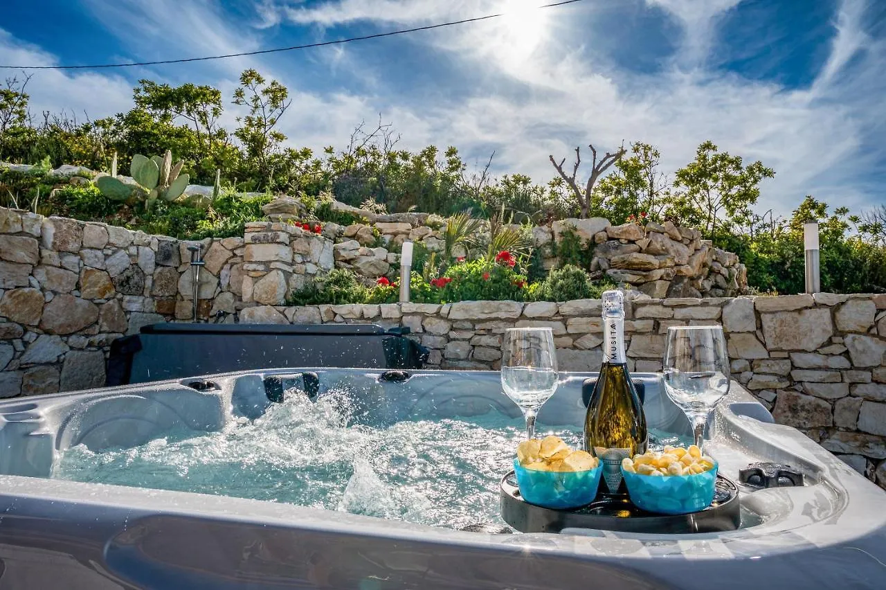 Villa Stone Walls With Jacuzzi Castellammare del Golfo