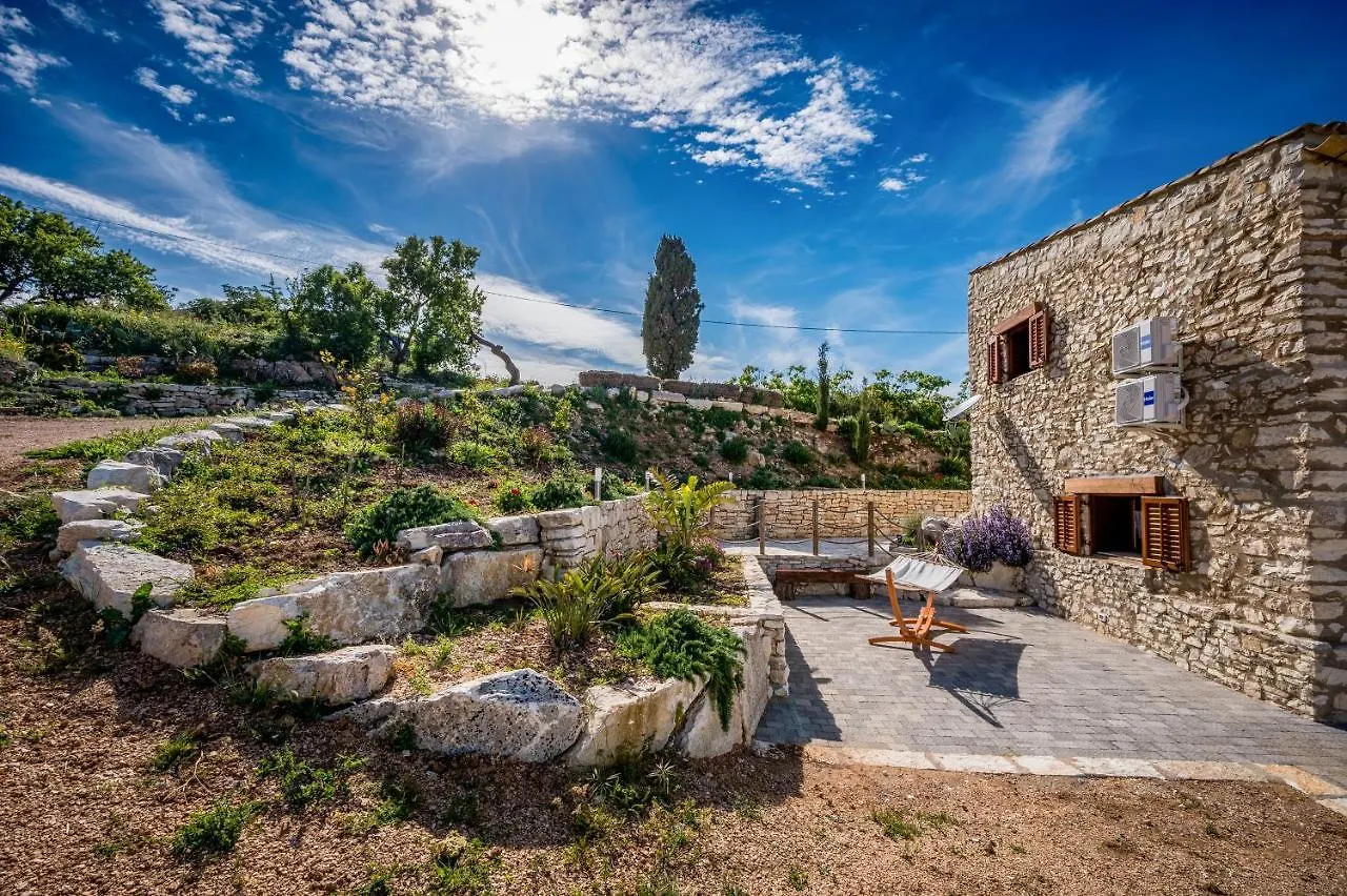 Villa Stone Walls With Jacuzzi Castellammare del Golfo