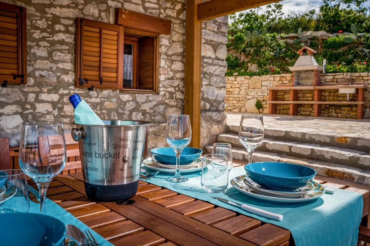 Villa Stone Walls With Jacuzzi Castellammare del Golfo